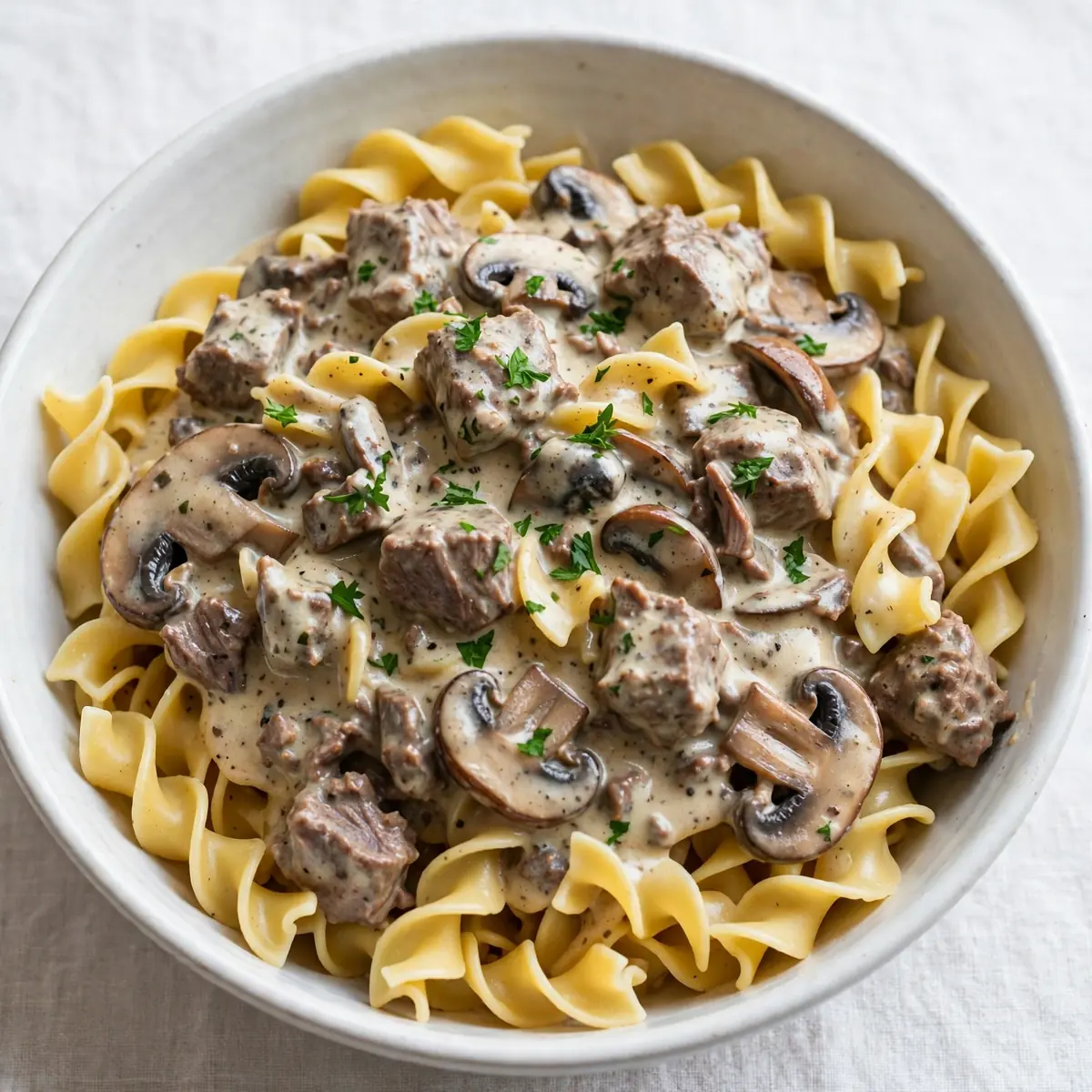 Slow Cooker Beef Stroganoff für ein gemütliches Wochenende